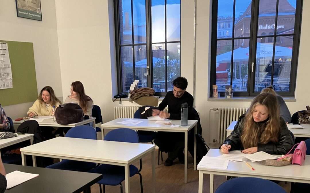 Projekt KarriereKick Kunst – Ein einzigartiges Förderprogramm für Kunstschaffende